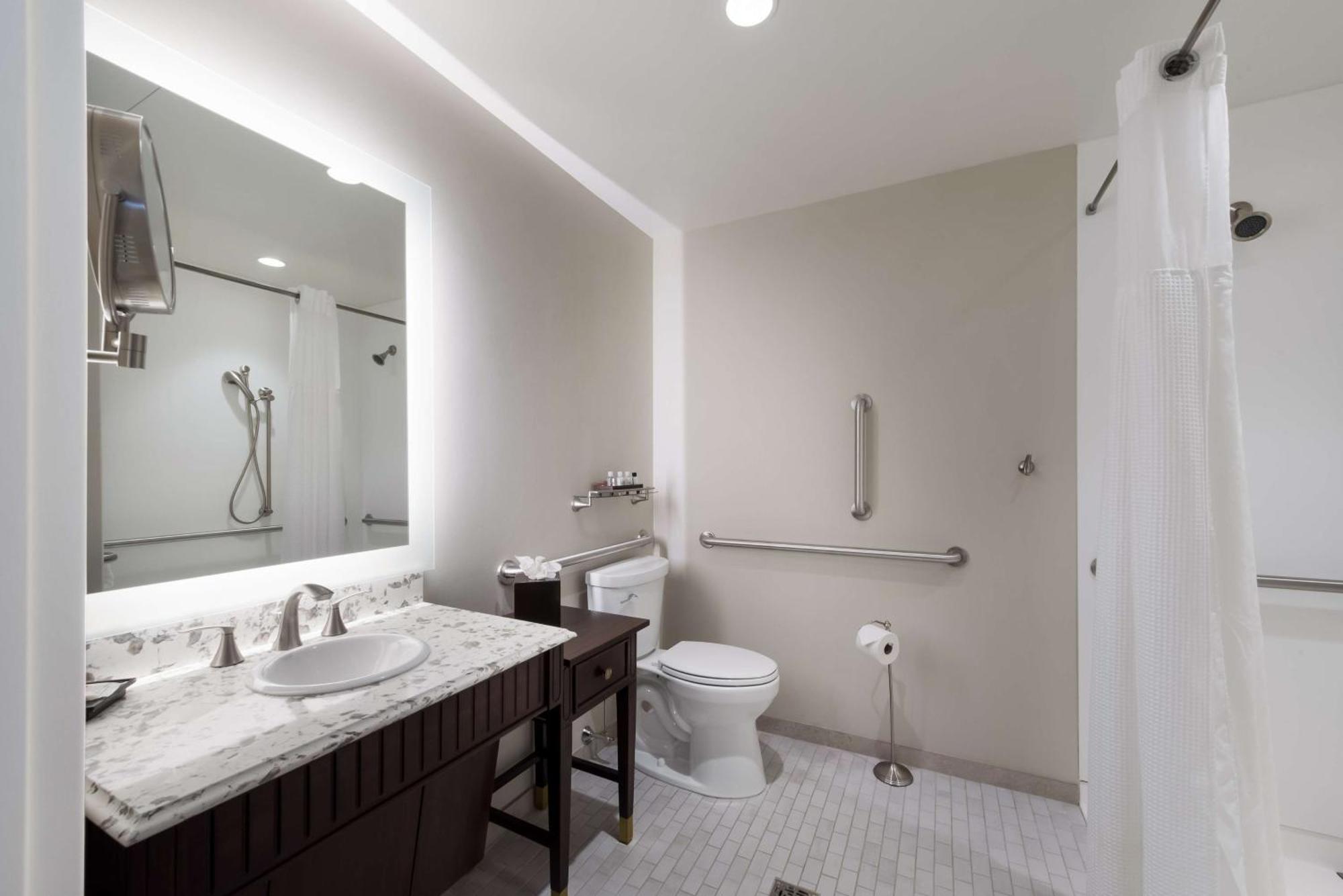 Hotel Independence Park Hotel, Premier Collection 3*