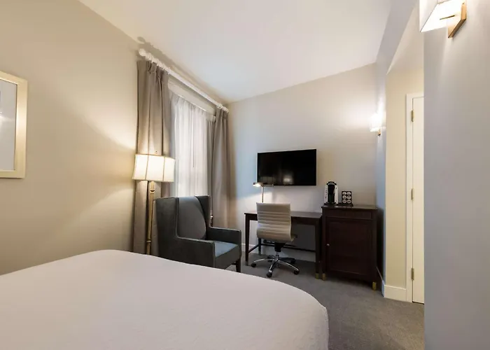 Independence Park Hotel, Premier Collection