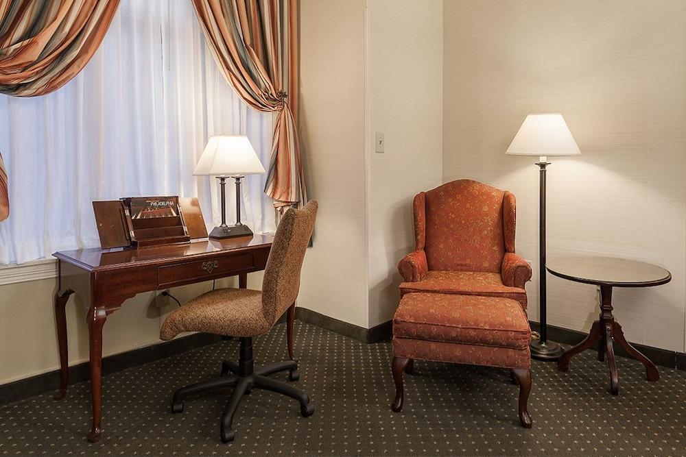 Hotel Independence Park Hotel, Bw Premier Collection 3*