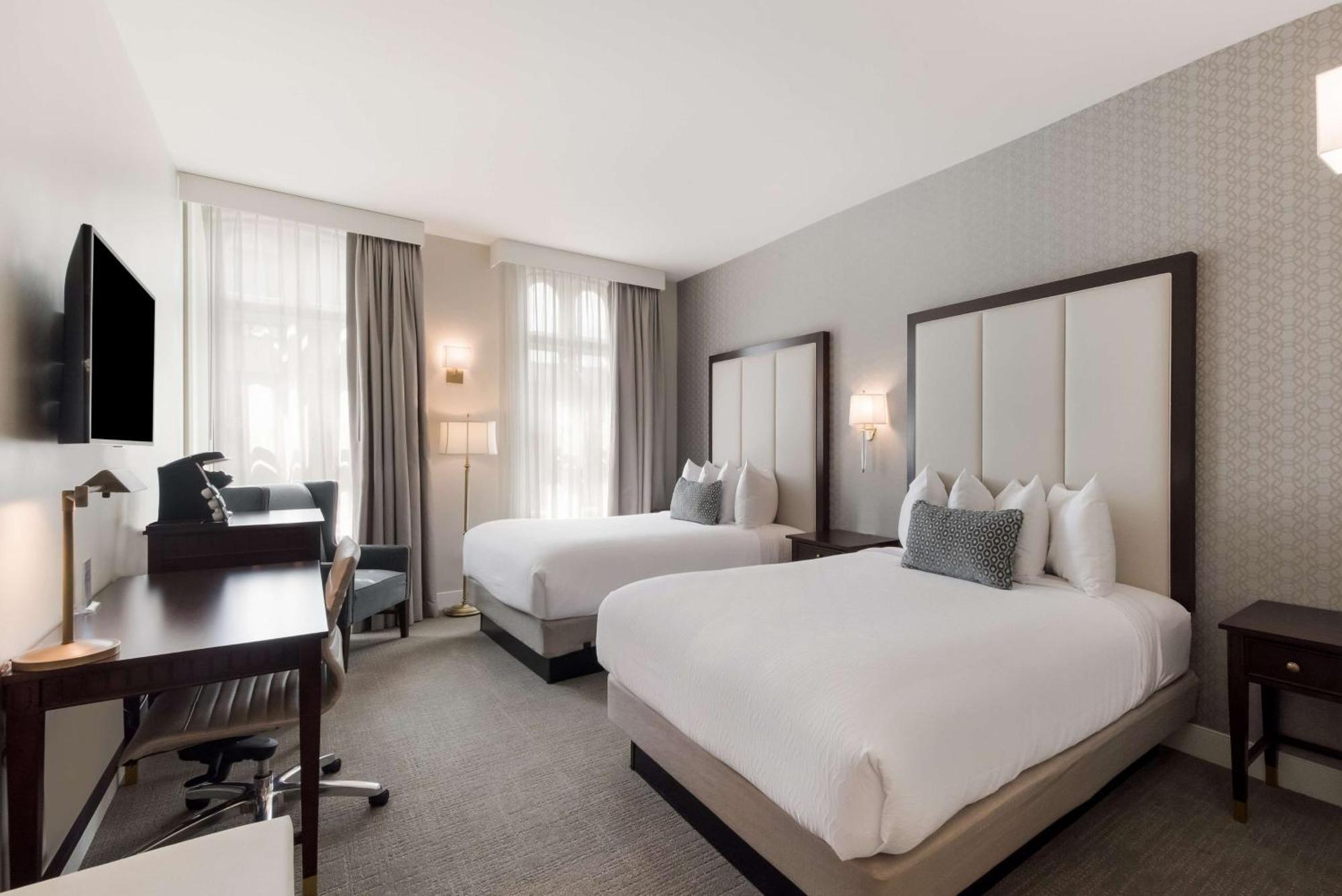 Hotel Independence Park Hotel, Premier Collection 3*