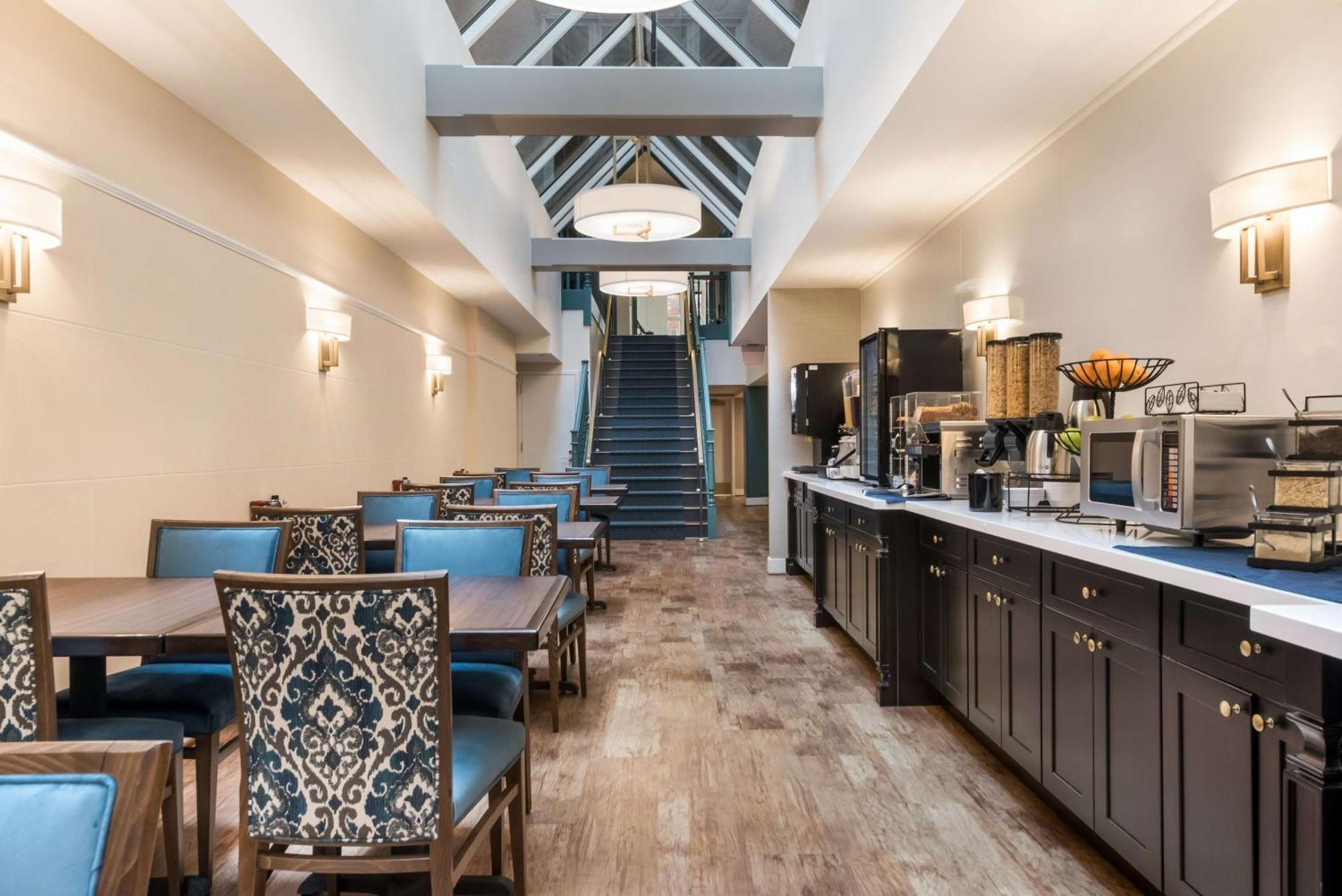 Independence Park Hotel, Premier Collection 3*
